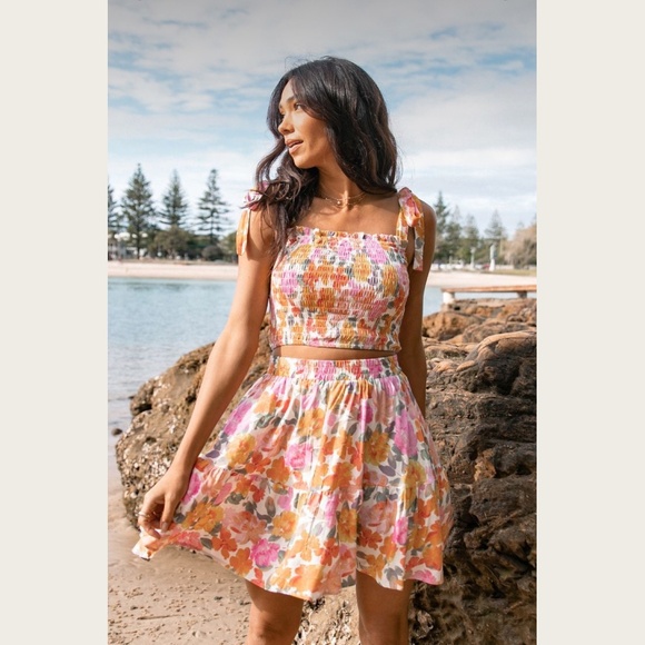 NWT Petal and Pup Raffael Shirred Crop Top - Picture 1 of 3